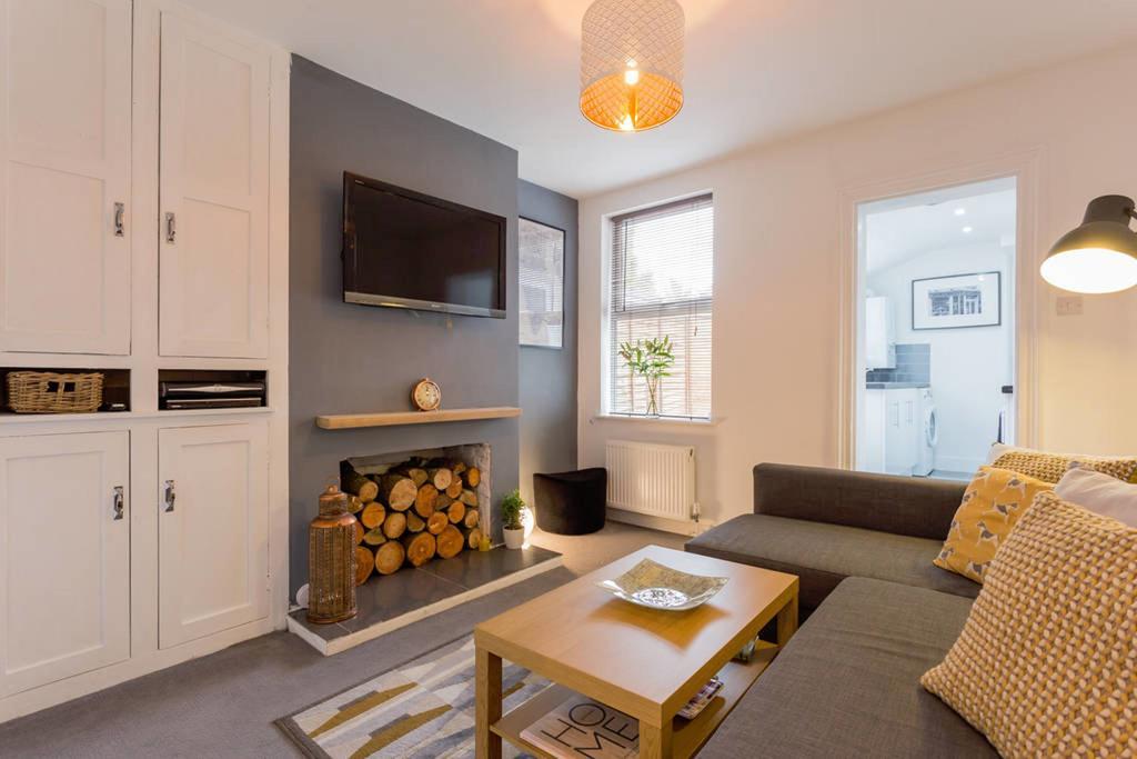 Ashton House - Stylish 2 Bedroom House, Close To Luton Town Center & Airport Eksteriør bilde