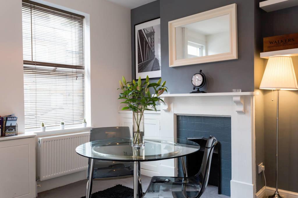 Ashton House - Stylish 2 Bedroom House, Close To Luton Town Center & Airport Eksteriør bilde