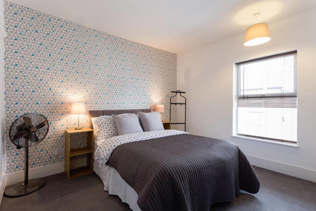 Ashton House - Stylish 2 Bedroom House, Close To Luton Town Center & Airport Eksteriør bilde